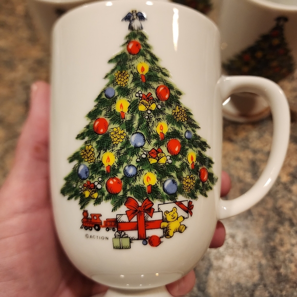 Mount Clemens Pottery Christmas Tree Footed Mugs, Set of 4 - Picture 7 of 8